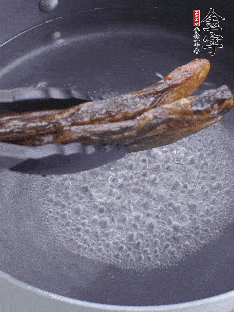 leyu.乐鱼
酱油肉水煮15分钟，切薄片。